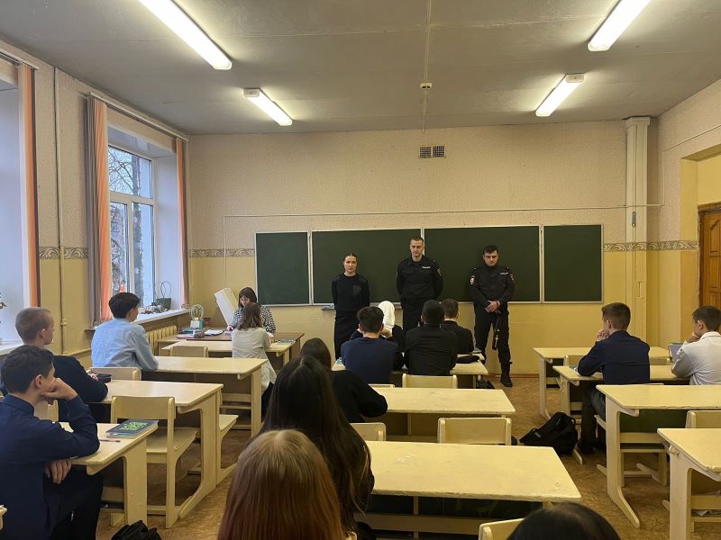 Вопросы профилактики преступлений и правонарушений.